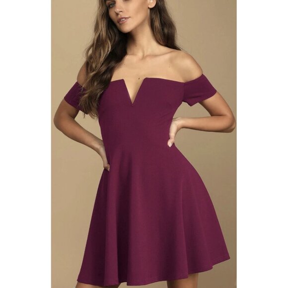 NWT LULUS Burgundy Off-the-Shoulder Skater A-Line Mini Dress Womens Sz M NWT - Picture 3 of 15